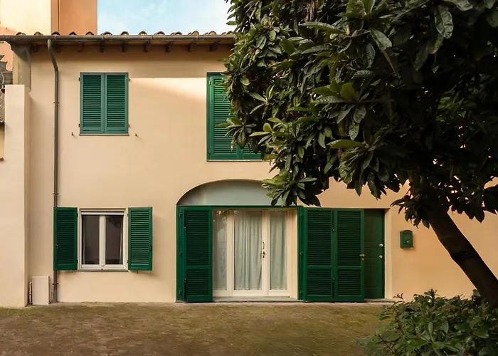 Dentro Le Mura - *